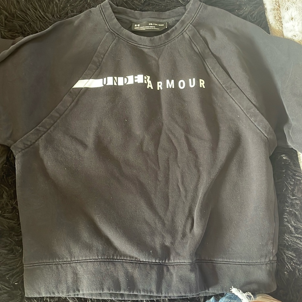 Under armor women’s XS sweater